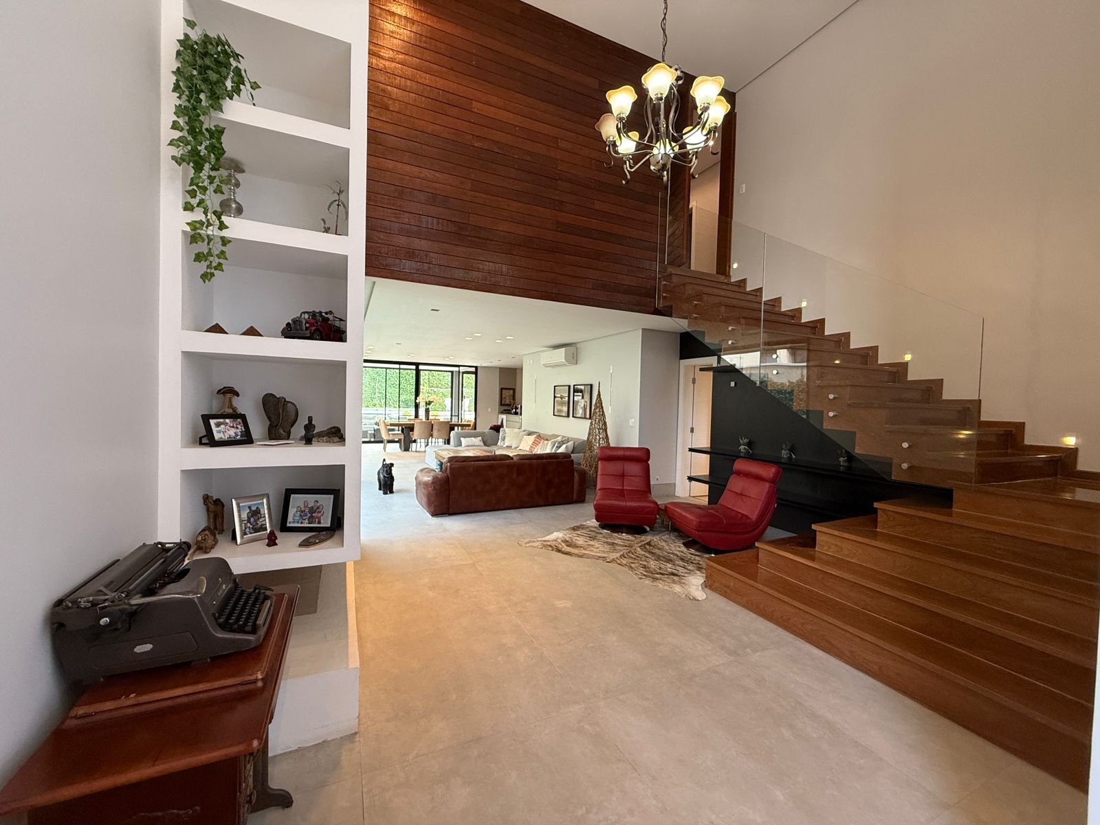 WhatsApp Image 2025-12-05 at 18.35.06 (1)