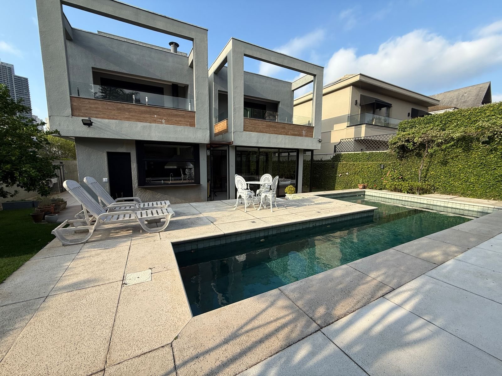 WhatsApp Image 2025-12-05 at 18.35.09 (3)