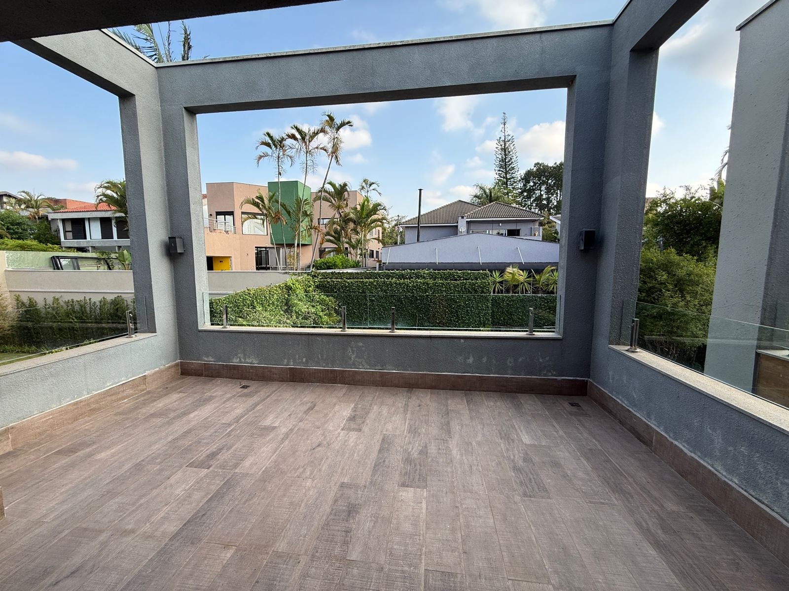 WhatsApp Image 2025-12-05 at 18.35.13 (1)