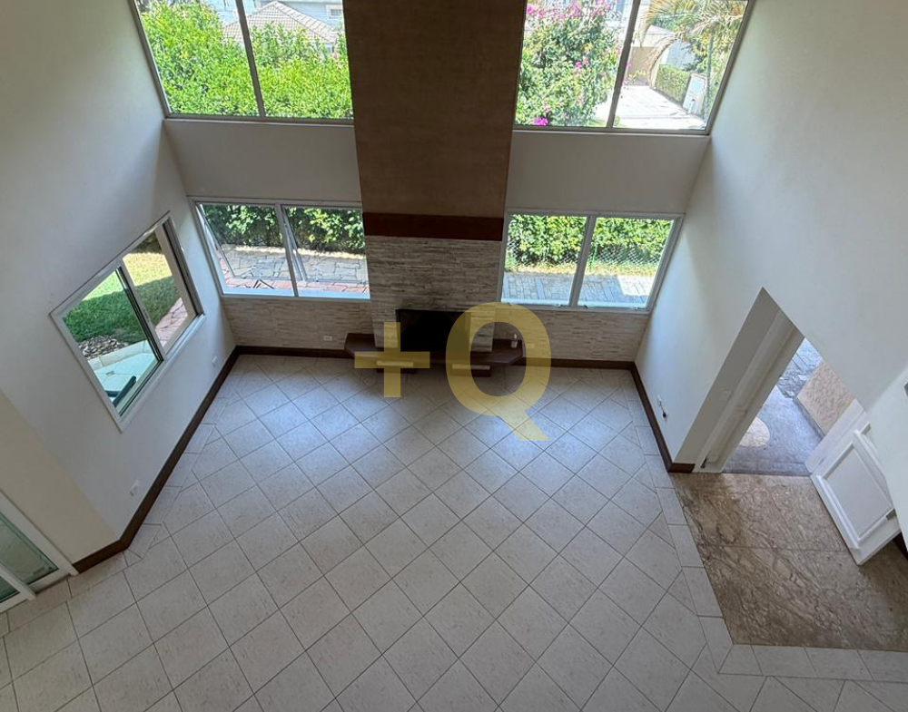 Casa de esquina à venda no Residencial 18 do Forte – Alphaville