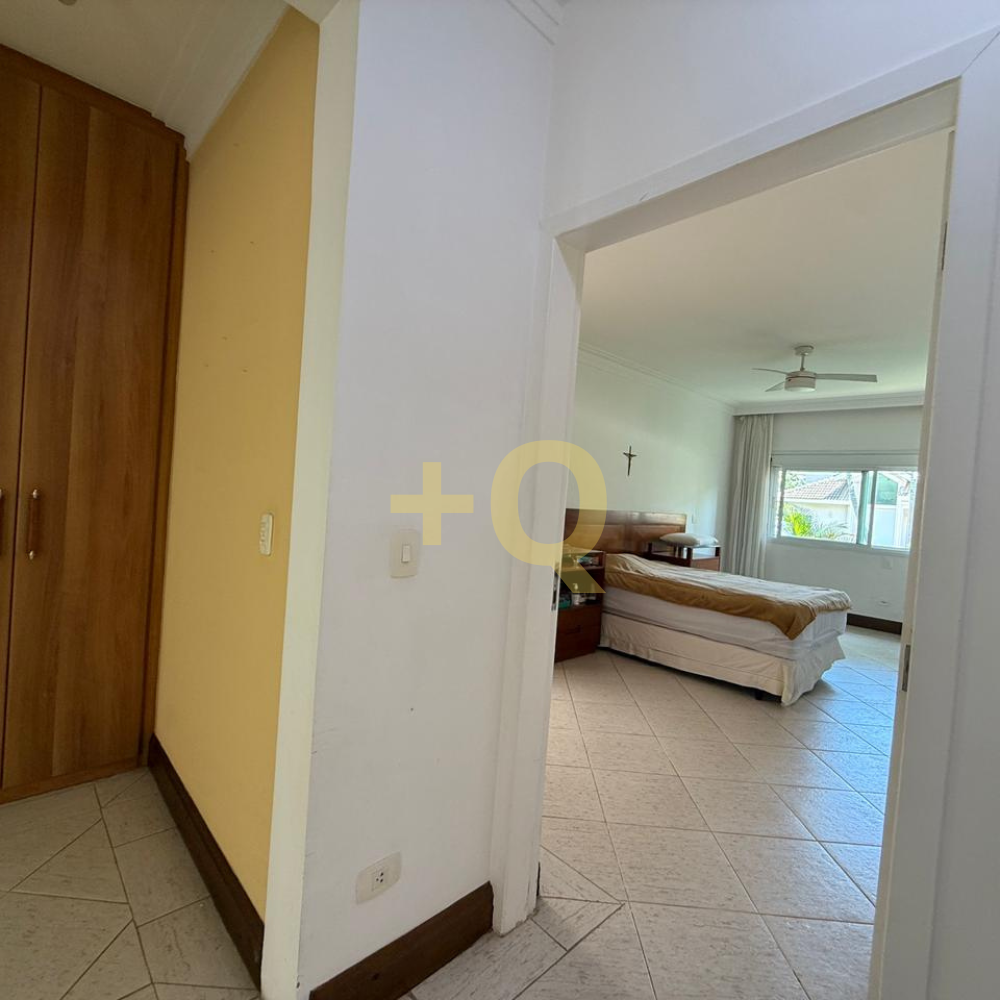 Casa de esquina à venda no Residencial 18 do Forte – Alphaville