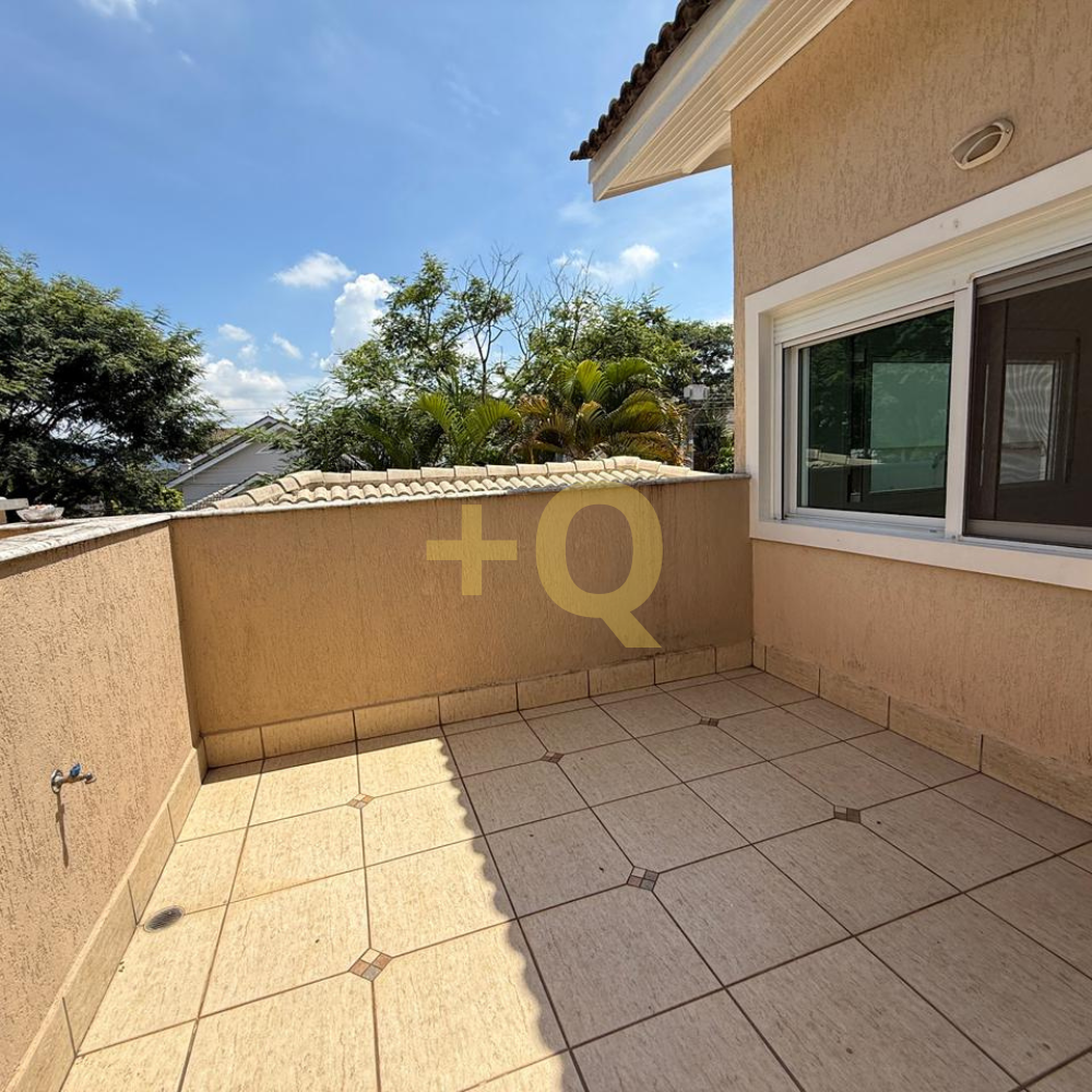Casa de esquina à venda no Residencial 18 do Forte – Alphaville