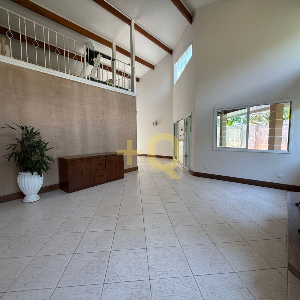 Casa de esquina à venda no Residencial 18 do Forte – Alphaville