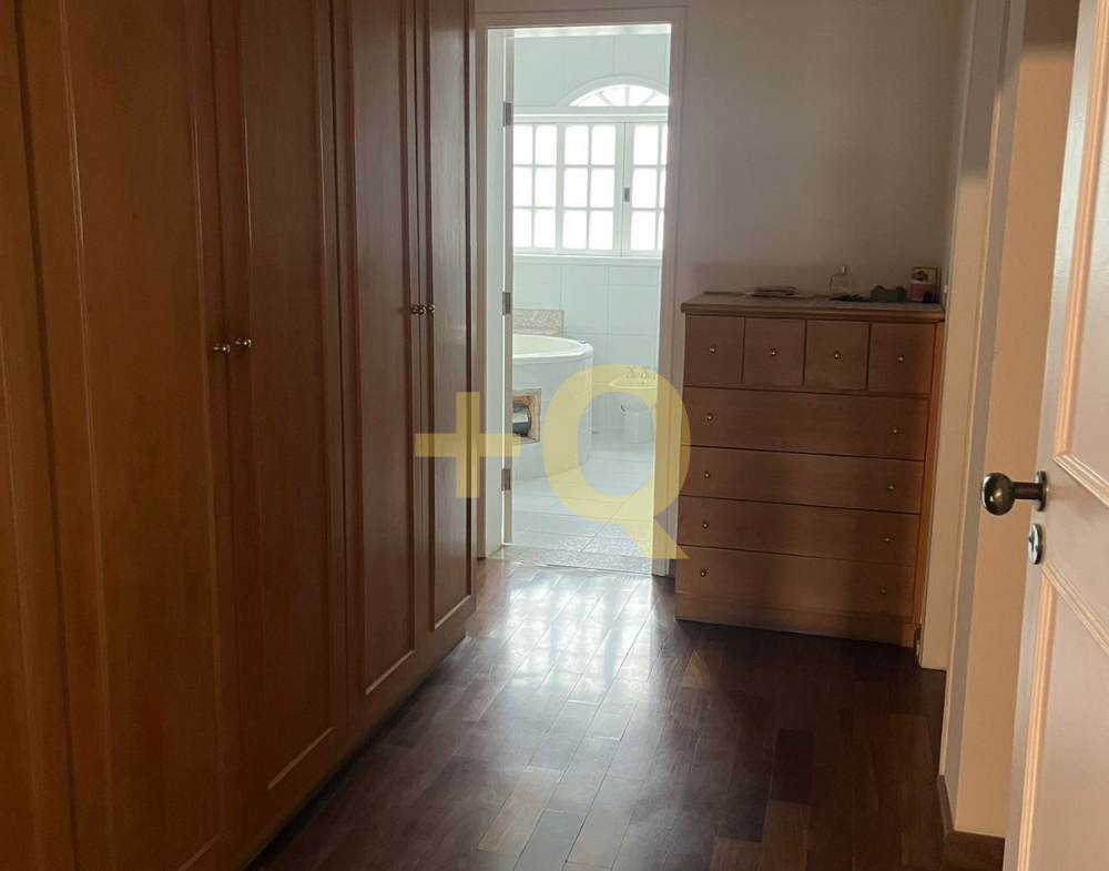Casa à venda no Residencial 18 do Forte – Alphaville 4 suítes | 475 m² de área construída