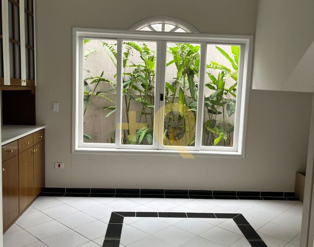 Casa à venda no Residencial 18 do Forte – Alphaville 4 suítes | 475 m² de área construída