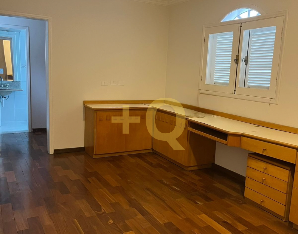 Casa à venda no Residencial 18 do Forte – Alphaville 4 suítes | 475 m² de área construída