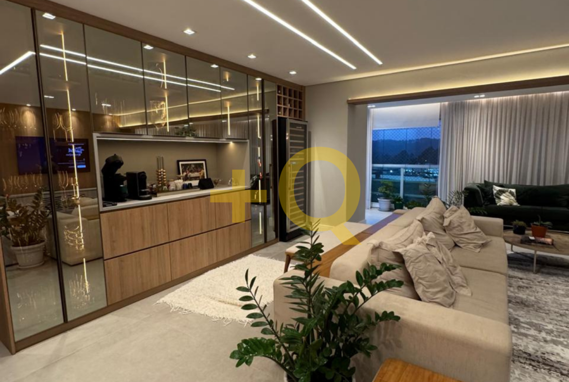 Apartamento 202m² | Andar Alto | 3 Suites | 3 Vagas