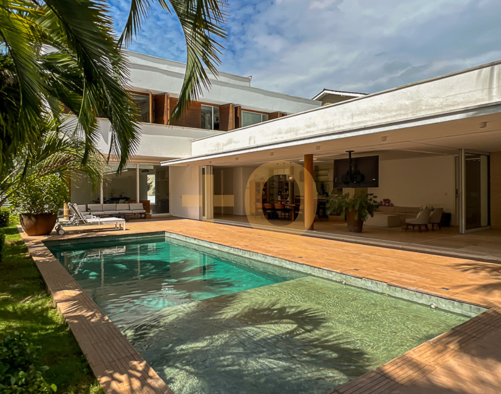 Casa de Alto Padrão no Residencial Melville – Alphaville