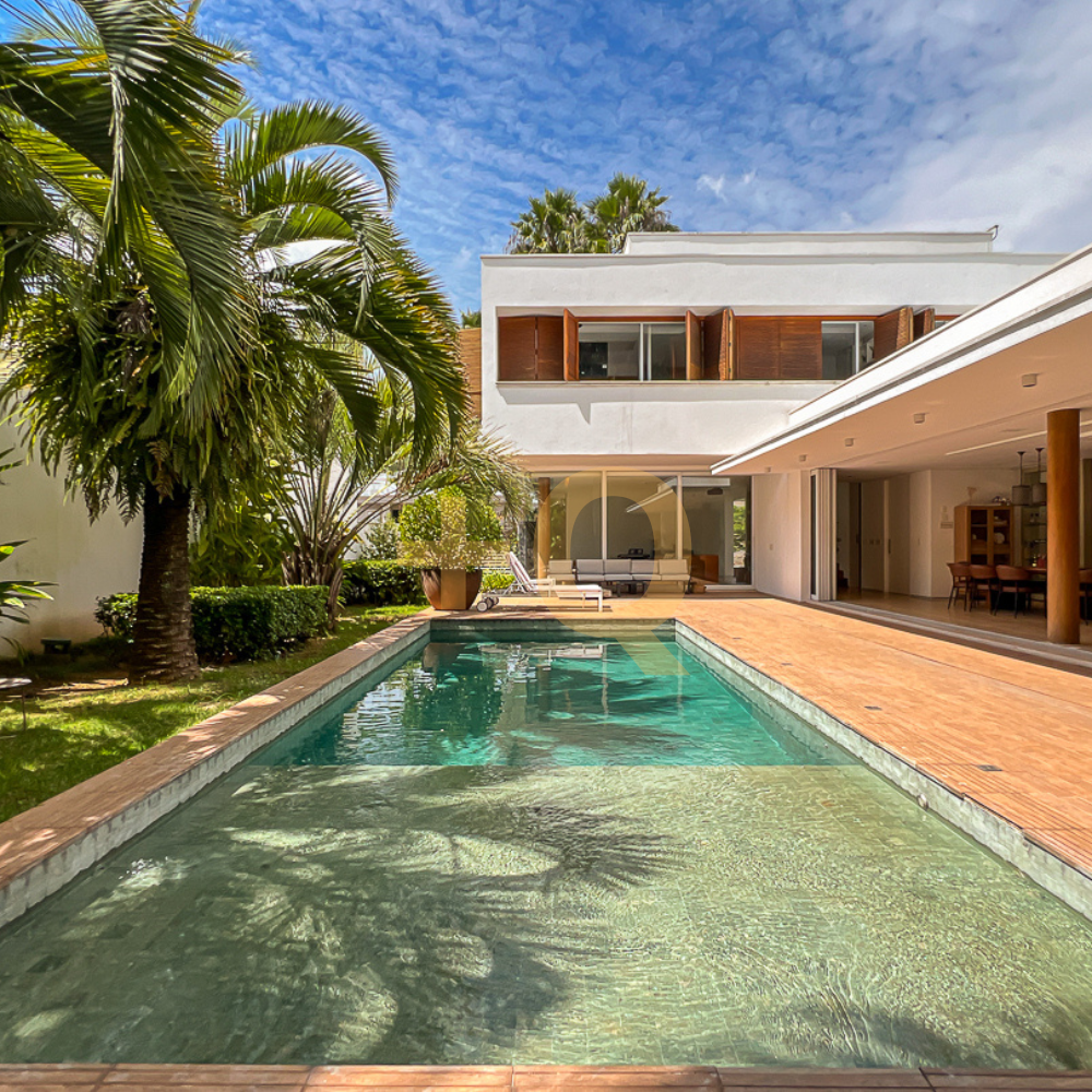 +Q Casa de Alto Padrão no Residencial Melville – Alphaville