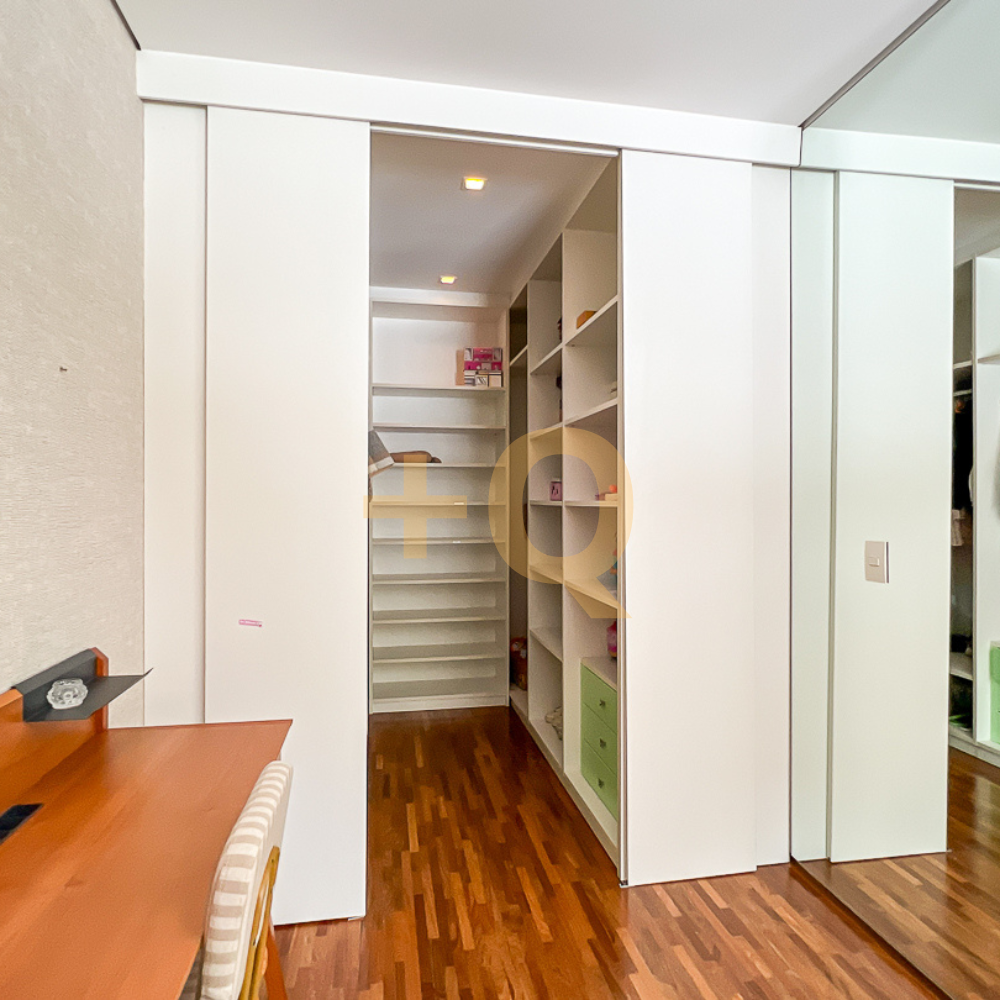 +Q Casa de Alto Padrão no Residencial Melville – Alphaville